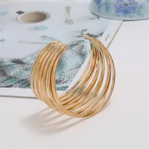 Goldenes mehrschichtiges offenes Armband Vintage ausgehöhltes Metall Armreif Schmuck