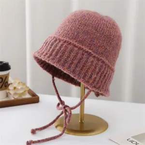Elegante cappello a secchiello in maglia con lacci da donna, comodo berretto autunnale.
