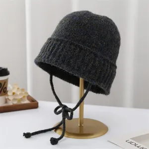 Cappello a secchiello in maglia elegante con lacci, cappello di lana caldo per donne.