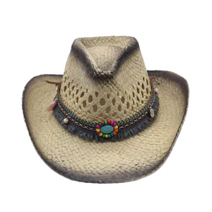 Westlicher Stroh-Cowboyhut mit Lochmuster, bunten Perlen und Türkis-Akzent für den Sommer.