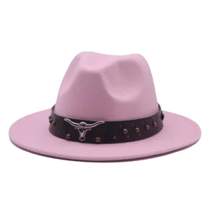 Chapeau feutre rose avec decor tete de taureau style western jazz pour hommes femmes
