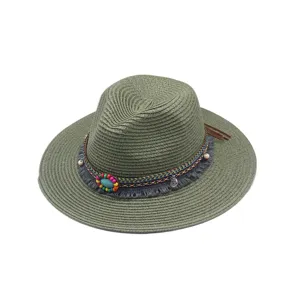 Sombrero de paja Fedora vintage con banda tejida étnica, cuentas coloridas y flecos.