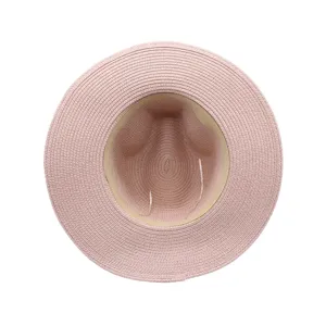 Sombrero de paja rosa vista de detalle, diseño fedora trenzado clásico para verano y protección.