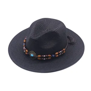 Damen Sommer Strohhut Fedora in Schwarz mit Holzperlen Dekor für Strand und Sonnenschutz.