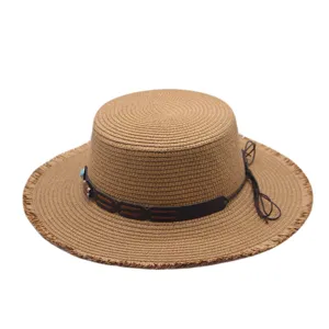 Sommer flacher Strohhut mit Fransen und Lederriemen fuer Damen und Herren Strand Sonnenschutz.