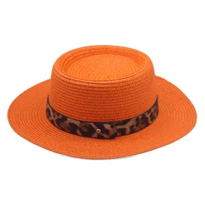 Zomer plat strohoed met luipaardprint band voor vrouwen strand zonbescherming hoed.