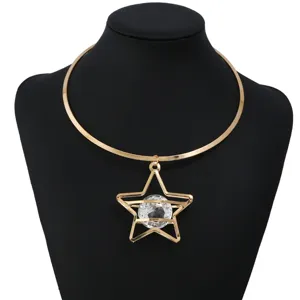 Vintage Legierung Anhänger Halskette Hohl Geometrische Strass Choker Kurze Halskette Luxus Retro Schmuck Für Damen Herren