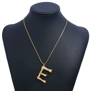 Goldene Bambus Buchstabe E Anhänger Halskette, Punk Stil Schlüsselbein Kette, Mode Schmuck.