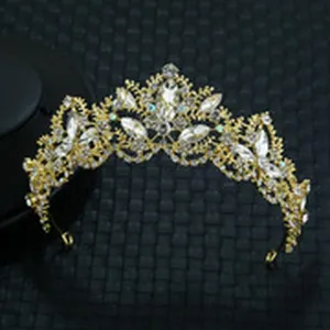 Tiara corona strass dorata accessorio capelli donna, elegante copricapo sposa matrimonio cristallo.