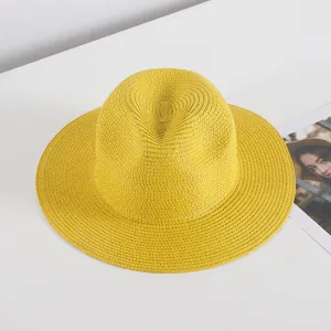 Gelber geflochtener Strohhut Sommer Strand Sonnenschutz lässiger Jazz Fedora Hut Detail