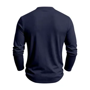 Dunkelblaues gestricktes Herren Henley Langarmshirt, atmungsaktives Freizeitoberteil.