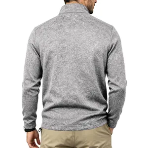 Detailansicht des schweren, gefütterten Herren Fleece-Pullovers mit Reißverschluss in Grau.