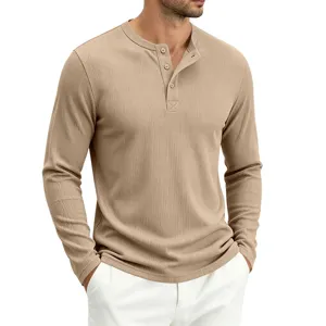 Herren Langarm Freizeit Retro minimalistisch vielseitiges Henley-Shirt fuer Herbst.
