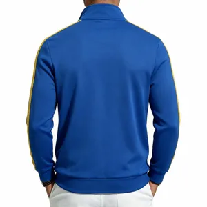 Blauwe heren sportjack sweatshirt met gele mouwstrepen en casual opstaande kraag met ritssluiting.