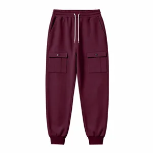 Burgunderrote gefütterte Cargo Jogginghose Detail, warme Winter Freizeithose Ansicht.