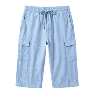 Lichtblauwe casual linnen cargoshorts voor heren, losse 3/4 broek met een elastische tailleband.