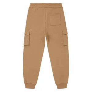 Vista posteriore dettagliata dei pantaloni cargo casual kaki da uomo con tasche e polsini.