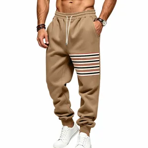 Heren casual zware fleece joggingbroek met elastische trekkoord taille en streepdetail.