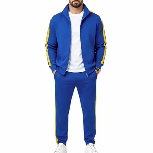 Detail der blauen Herren Freizeitjacke mit gelben Seitenstreifen und hohem Stehkragen.