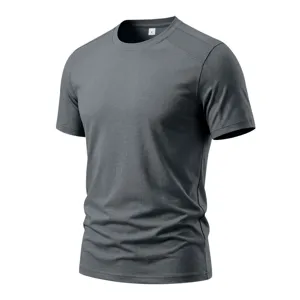 Detailansicht des grauen sportlichen Herren T-Shirts mit atmungsaktiven Einsätzen.