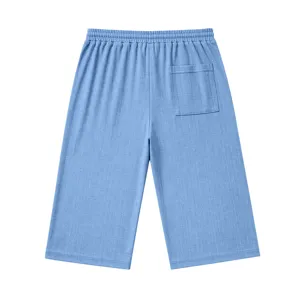 Mens casual linen-texture three-quarter shorts in light blue, comfortable knit fabric.