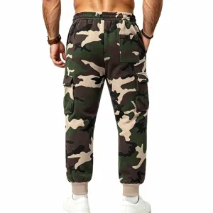 Men's fleece lined camo cargo sweatpants casual hip hop loose fit outdoor winter trousers.