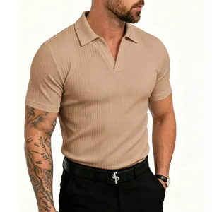 Polo de hombre slim acanalado manga corta, top de verano casual transpirable con cuello en V.