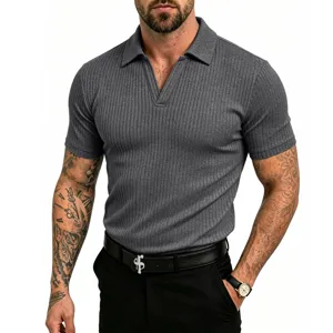 Polo de manga corta acanalada para hombre, parte superior de punto ajustada con cuello en V.