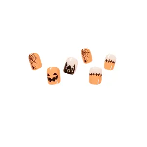 Halloween korte kunstnagels set, schattige Spooky nail art tips voor feestelijke kleding.