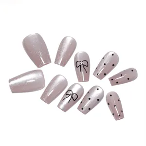Unghie finte cat eye ballerina lunghe con fiocco e pois design elegante set