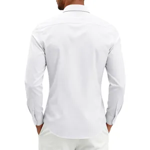 Vista trasera detallada de una parte superior de camisa formal de negocios hombre.
