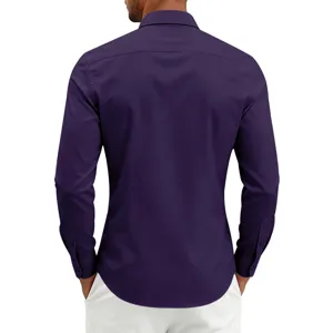 Vista trasera detallada de camisa elegante morada para hombre de manga larga slim.