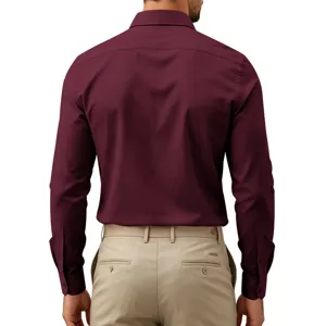Camisa de manga larga elástica para hombre, top de negocios burdeos vista trasera.