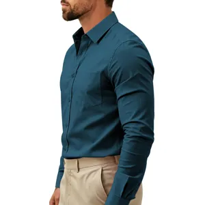 Camisa de hombre de manga larga elastica en verde oscuro, estilo de negocios casual.