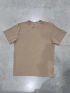 T-shirt homme casual col rond manches courtes texturé jacquard vue détail été haut