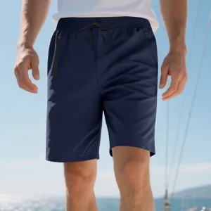 Herren Freizeit Sportshorts Detailansicht mit elastischem Tunnelzug und Reißverschlusstasche.
