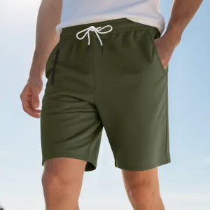 Herren lässige Sportshorts in Olivgrün mit Kordelzug und Seitentasche für den Sommer.