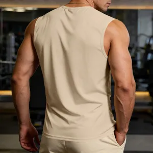 Men's quick-dry fitness tank top detail, breathable athletic sleeveless shirt for gym training.