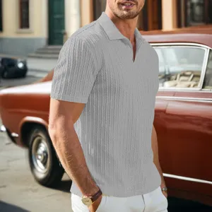 Polo de manga corta texturizado gris para hombre, camiseta de verano casual y transpirable.