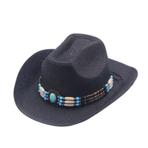 Chapeau de cowboy western en paille noire classique avec bande décorative en perles.