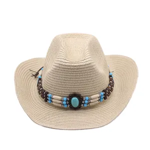 Gros plan sur le bandeau de chapeau en perles boheme, pierres turquoise et paille.