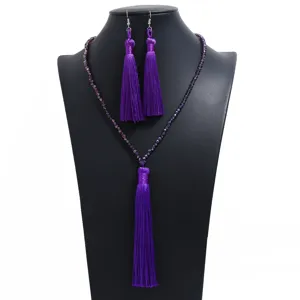 Lila Quasten Halskette und Ohrringe Set mit Kristallperlen fuer Damen Modeschmuck.