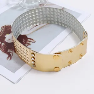 Goldene metallische Gitter Choker Halskette Mode geometrische Statement Kragen Damen