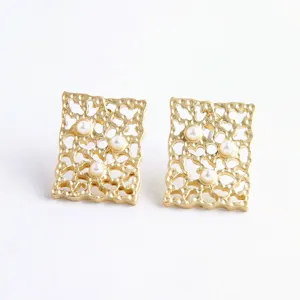 Vintage barok gouden rechthoekige holle neppe parel oorknopjes voor dames mode