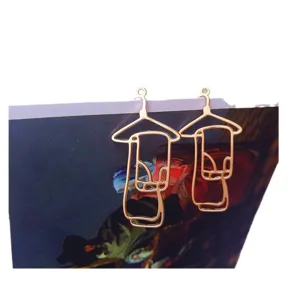 Orecchini a gruccia dorati creativi DIY accessori di gioielli fatti a mano trendy