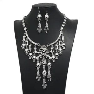 Conjunto de collar y pendientes de calavera esqueleto plateado estilo gótico punk