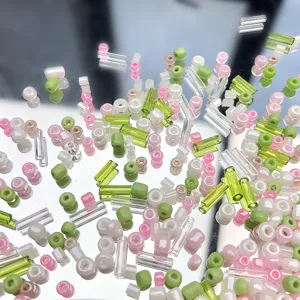 Mix di perline colorate fai da te per bracciali e collane artigianali materiali