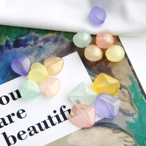 DIY handmade jewelry accessories, fresh pink and green glitter irregular heart beads for earrings.