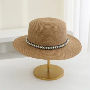 Zomerse Franse elegante strohoed met platte rand en parelband voor dames strand zonbescherming