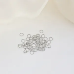 Silver metal jump rings for handmade DIY jewelry making, 0.5x4mm connecting rings.
